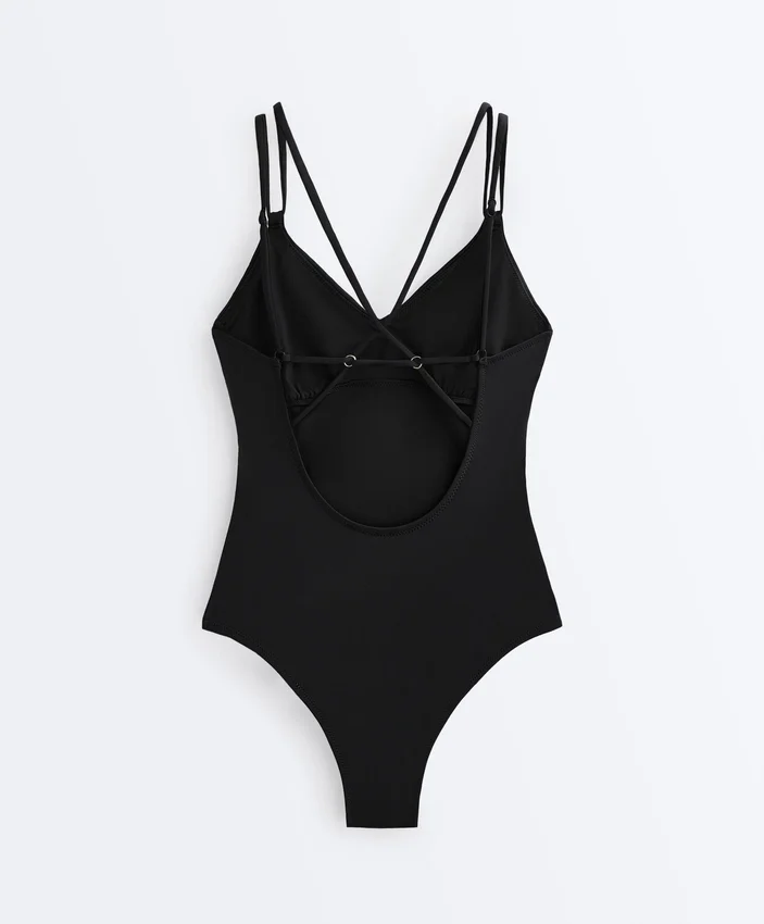 Maillot de bain à bretelles croisées Maillot de bain à bretelles croisées
