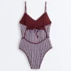 Maillot de bain triangle à rayures texturées Maillot de bain triangle à rayures texturées
