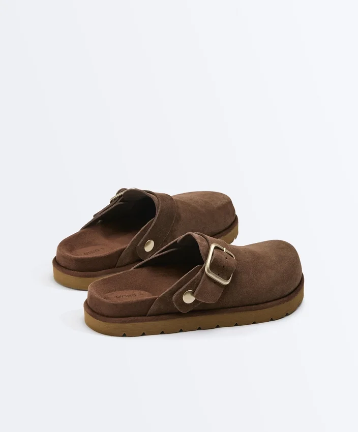 Mules en cuir refendu à boucle Mules en cuir refendu à boucle
