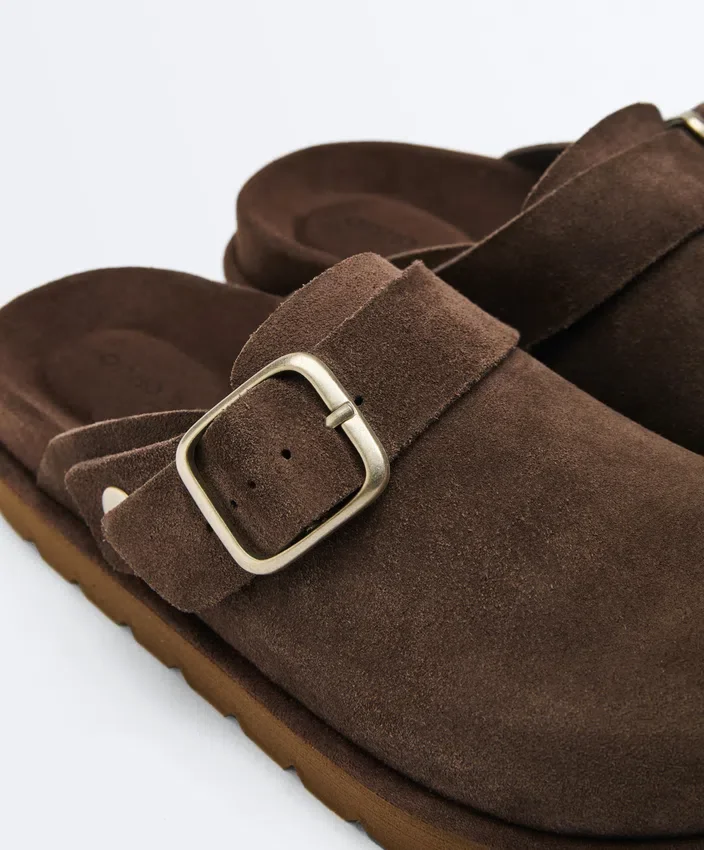 Mules en cuir refendu à boucle Mules en cuir refendu à boucle