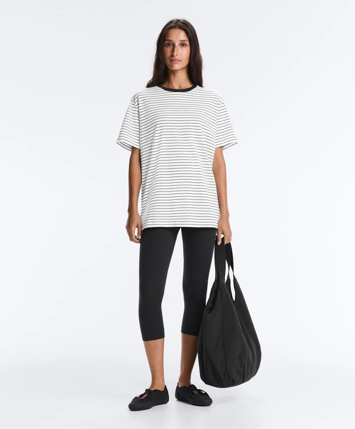 Oversize T-shirt à manches courtes en coton mélangé avec rayures contrastées Oversize T-shirt à manches courtes en coton mélangé avec rayures contrastées