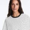 Oversize T-shirt à manches courtes en coton mélangé avec rayures contrastées Oversize T-shirt à manches courtes en coton mélangé avec rayures contrastées