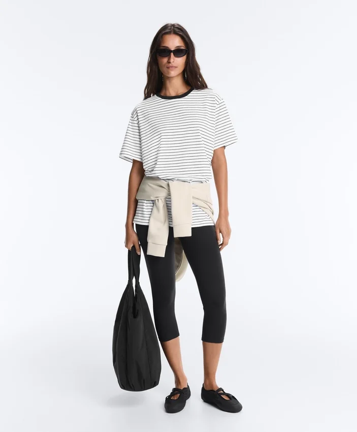 Oversize T-shirt à manches courtes en coton mélangé avec rayures contrastées Oversize T-shirt à manches courtes en coton mélangé avec rayures contrastées