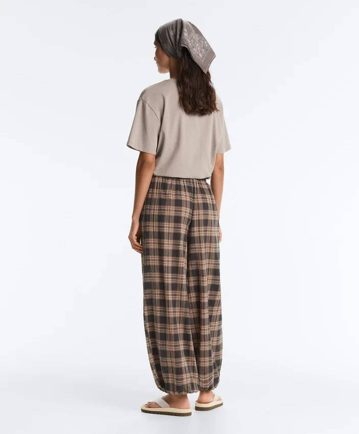 Pantalon bouffant à carreaux en mélange de coton Pantalon bouffant à carreaux en mélange de coton