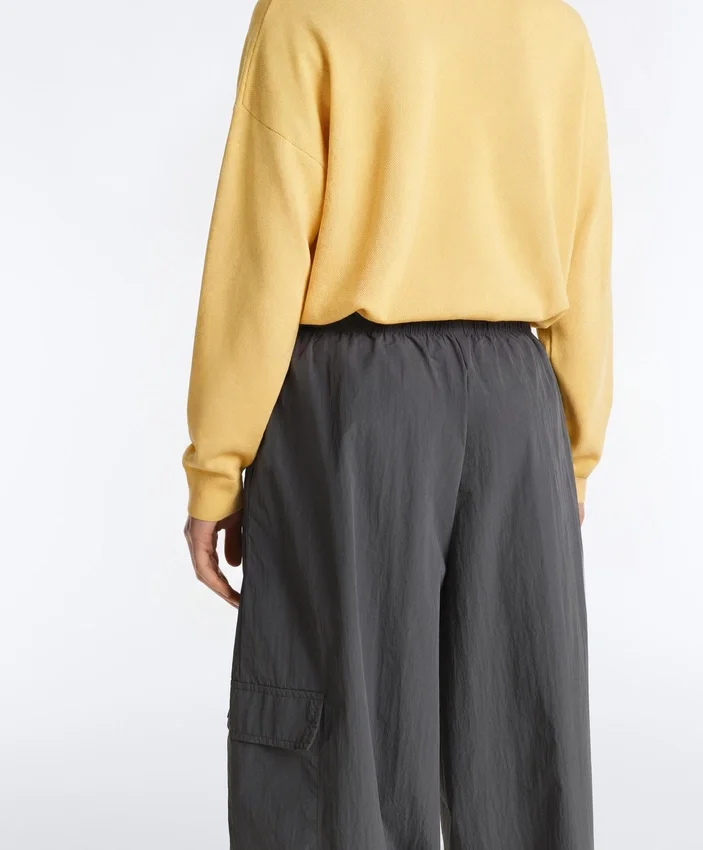 Pantalon cargo en nylon déperlant Pantalon cargo en nylon déperlant