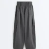 Pantalon cargo en nylon déperlant Pantalon cargo en nylon déperlant
