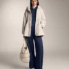 Pantalon cocon avec plis latéraux et modal brossé Pantalon cocon avec plis latéraux et modal brossé