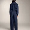 Pantalon cocon avec plis latéraux et modal brossé Pantalon cocon avec plis latéraux et modal brossé
