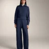 Pantalon cocon avec plis latéraux et modal brossé Pantalon cocon avec plis latéraux et modal brossé