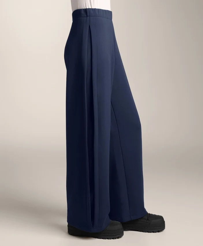 Pantalon cocon avec plis latéraux et modal brossé Pantalon cocon avec plis latéraux et modal brossé