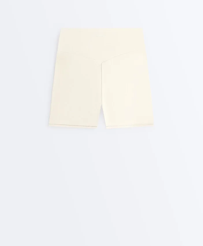 Pantalon Comfortlux taille haute de 10 cm avec détails ajourés Pantalon Comfortlux taille haute de 10 cm avec détails ajourés