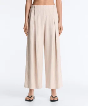 Pantalon court à jambes larges avec plis et rayures