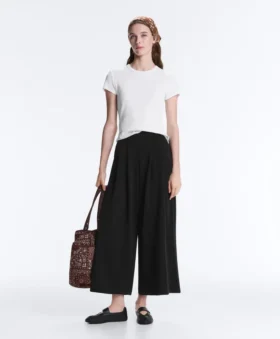 Pantalon court à jambes larges et au toucher Soft Touch, en modal et à plis
