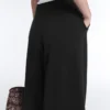 Pantalon court à jambes larges et au toucher Soft Touch, en modal et à plis Pantalon court à jambes larges et au toucher Soft Touch, en modal et à plis