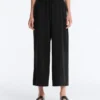 Pantalon court à jambes larges et toucher Soft Touch avec modal Pantalon court à jambes larges et toucher Soft Touch avec modal