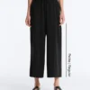 Pantalon court à jambes larges et toucher Soft Touch avec modal Pantalon court à jambes larges et toucher Soft Touch avec modal