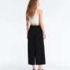 Pantalon court à jambes larges et toucher Soft Touch avec modal Pantalon court à jambes larges et toucher Soft Touch avec modal