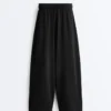 Pantalon court à jambes larges et toucher Soft Touch avec modal Pantalon court à jambes larges et toucher Soft Touch avec modal