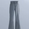 Pantalon de ski stretch évasé à taille haute et résistant à l’eau Pantalon de ski stretch évasé à taille haute et résistant à l’eau