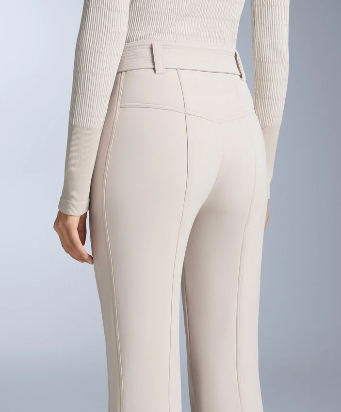 Pantalon de ski stretch évasé à taille haute et résistant à l’eau Pantalon de ski stretch évasé à taille haute et résistant à l’eau