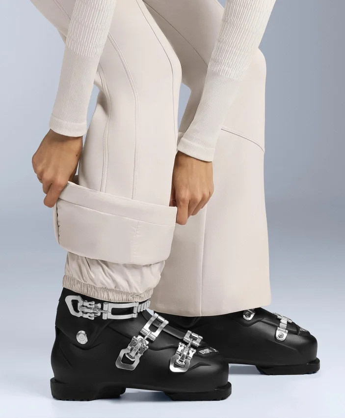 Pantalon de ski stretch évasé à taille haute et résistant à l’eau Pantalon de ski stretch évasé à taille haute et résistant à l’eau