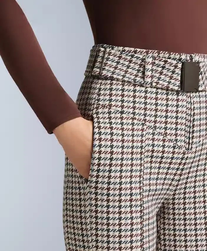 Pantalon de ski stretch évasé à taille haute, imprimé et résistant à l’eau Pantalon de ski stretch évasé à taille haute, imprimé et résistant à l’eau