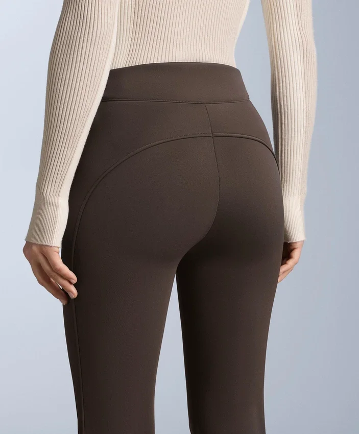 Pantalon de ski évasé extensible et imperméable Pantalon de ski évasé extensible et imperméable
