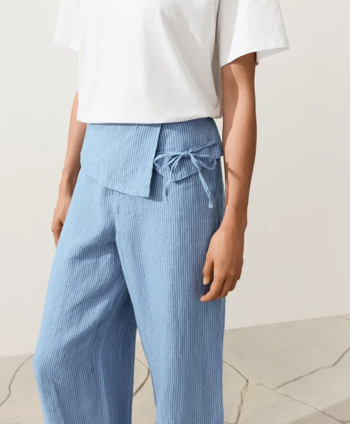 Pantalon droit 100 % lin avec ourlet retourné Pantalon droit 100 % lin avec ourlet retourné