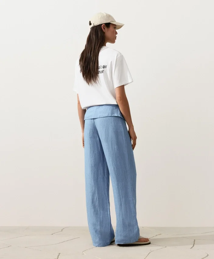 Pantalon droit 100 % lin avec ourlet retourné Pantalon droit 100 % lin avec ourlet retourné