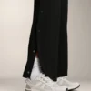 Pantalon droit avec boutons et bord-côte en modal Soft Touch Pantalon droit avec boutons et bord-côte en modal Soft Touch
