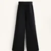 Pantalon droit avec boutons et bord-côte en modal Soft Touch Pantalon droit avec boutons et bord-côte en modal Soft Touch