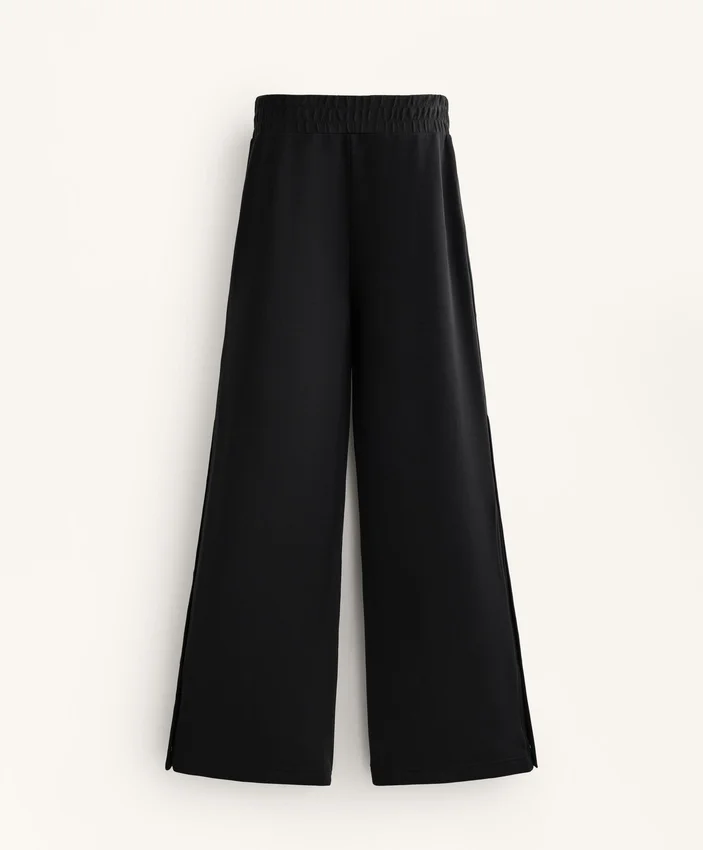 Pantalon droit avec boutons et bord-côte en modal Soft Touch Pantalon droit avec boutons et bord-côte en modal Soft Touch