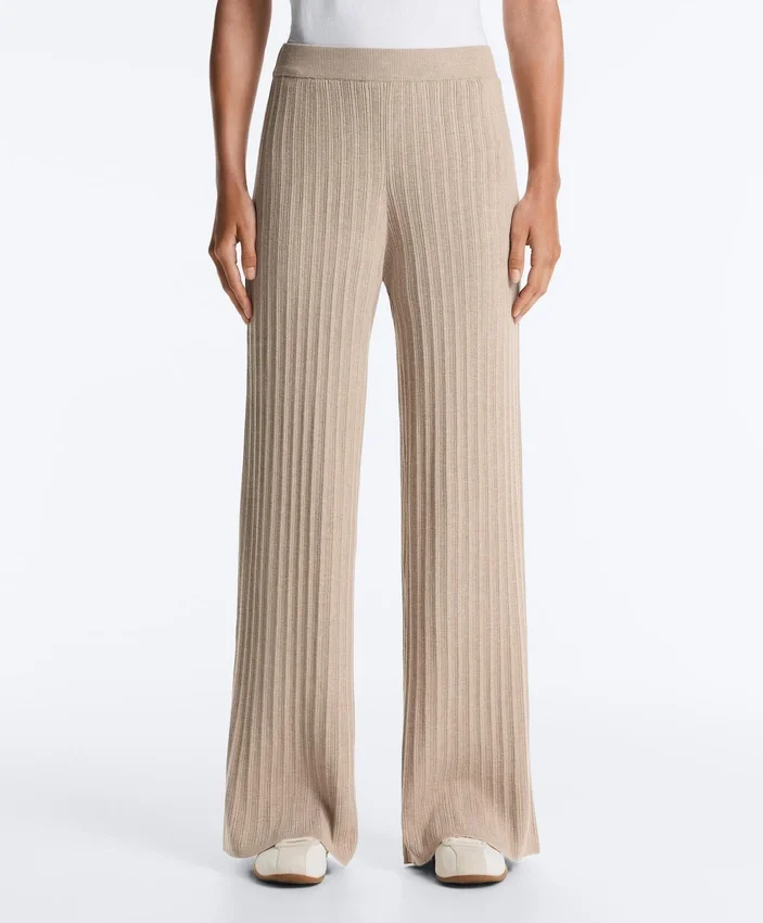 Pantalon droit en maille côtelée Pantalon droit en maille côtelée