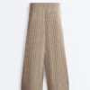 Pantalon droit en maille côtelée Pantalon droit en maille côtelée