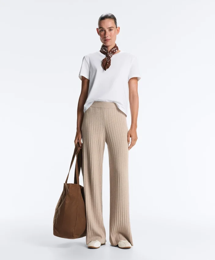 Pantalon droit en maille côtelée Pantalon droit en maille côtelée