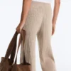 Pantalon droit en maille côtelée Pantalon droit en maille côtelée