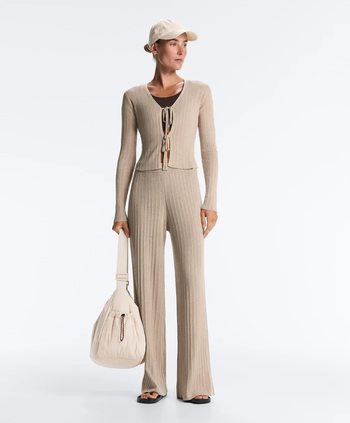 Pantalon droit en maille côtelée Pantalon droit en maille côtelée