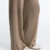 Pantalon droit en maille côtelée Pantalon droit en maille côtelée
