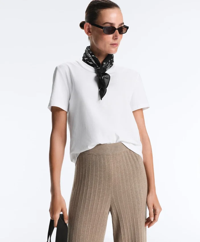 Pantalon droit en maille côtelée Pantalon droit en maille côtelée