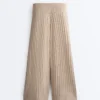 Pantalon droit en maille côtelée Pantalon droit en maille côtelée