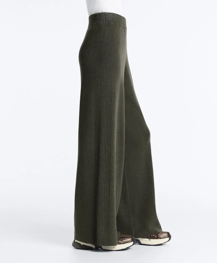Pantalon droit en maille côtelée Pantalon droit en maille côtelée