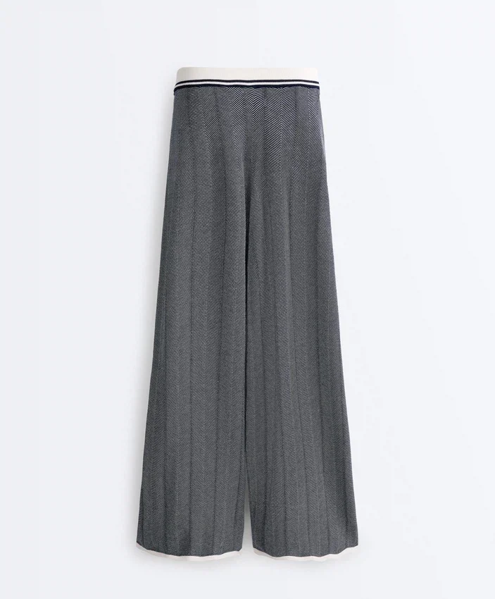 Pantalon droit en maille à motif chevrons Pantalon droit en maille à motif chevrons