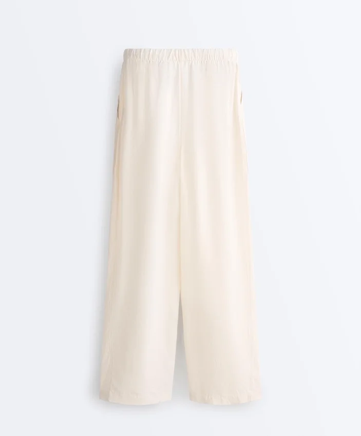 Pantalon droit en mélange de lyocell et 24 % de lin Pantalon droit en mélange de lyocell et 24 % de lin