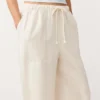 Pantalon droit en mélange de lyocell et 24 % de lin Pantalon droit en mélange de lyocell et 24 % de lin