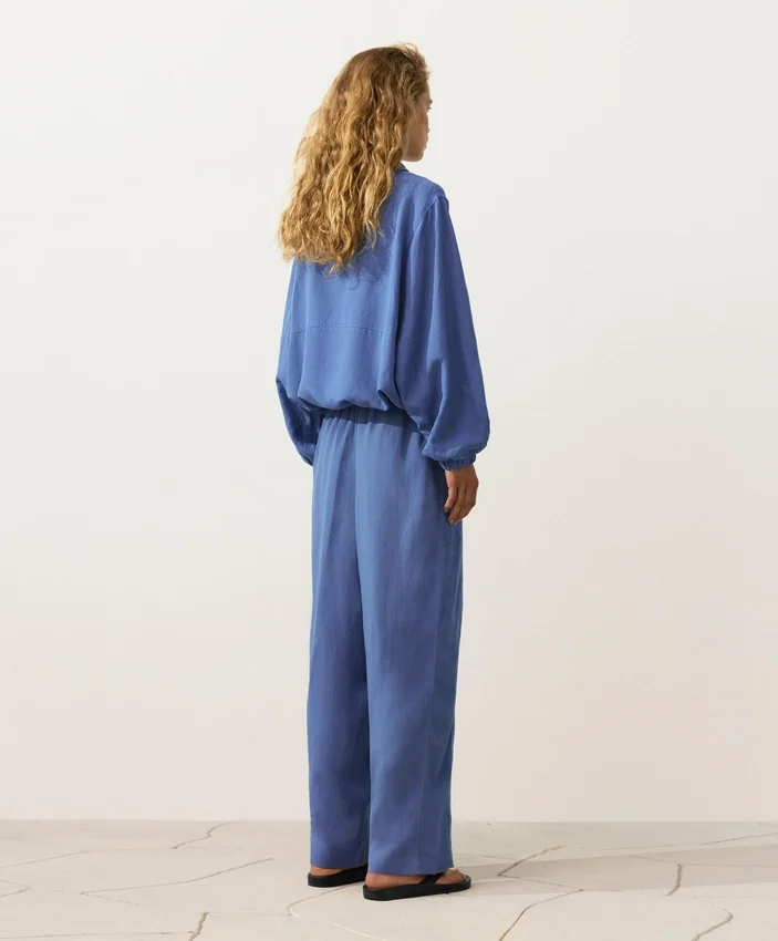 Pantalon droit en mélange de lyocell et 24 % de lin Pantalon droit en mélange de lyocell et 24 % de lin