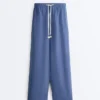 Pantalon droit en mélange de lyocell et 24 % de lin Pantalon droit en mélange de lyocell et 24 % de lin