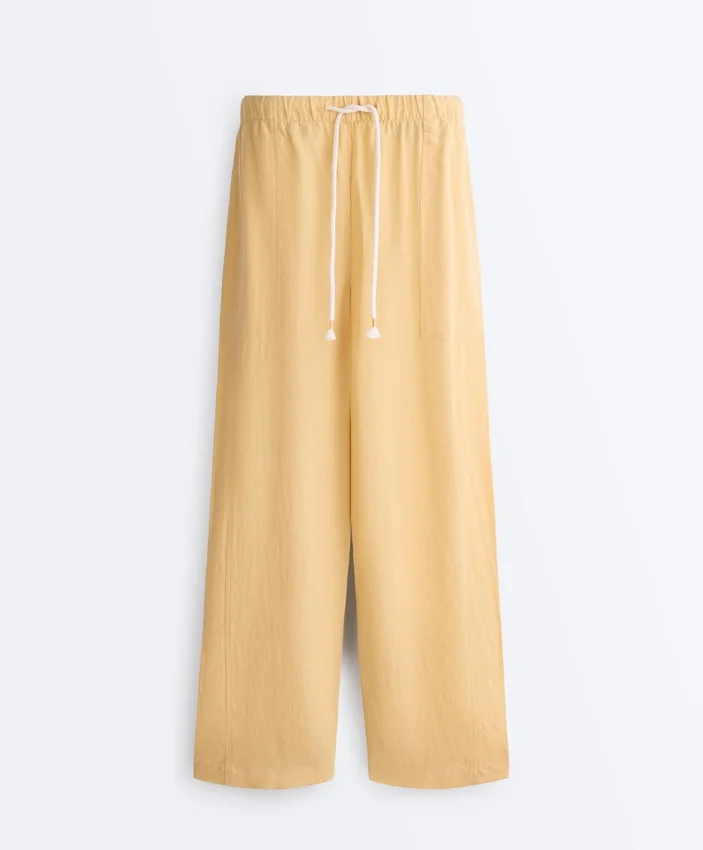 Pantalon droit en mélange de lyocell et 24 % de lin Pantalon droit en mélange de lyocell et 24 % de lin