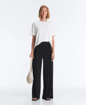 Pantalon droit en mélange de modal avec plis sur les côtés