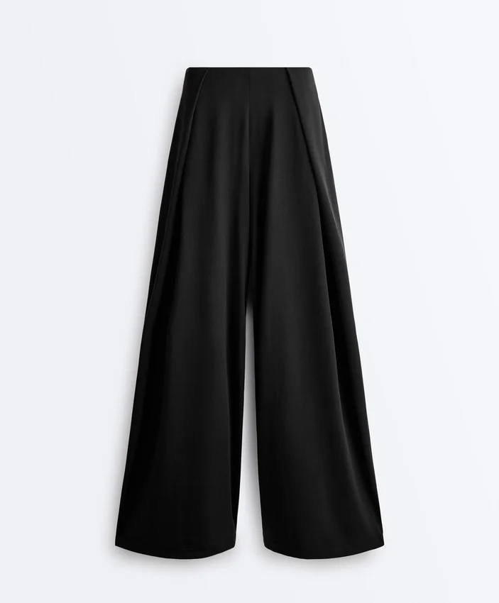 Pantalon droit en mélange de modal avec plis sur les côtés Pantalon droit en mélange de modal avec plis sur les côtés