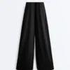 Pantalon droit en mélange de modal avec plis sur les côtés Pantalon droit en mélange de modal avec plis sur les côtés